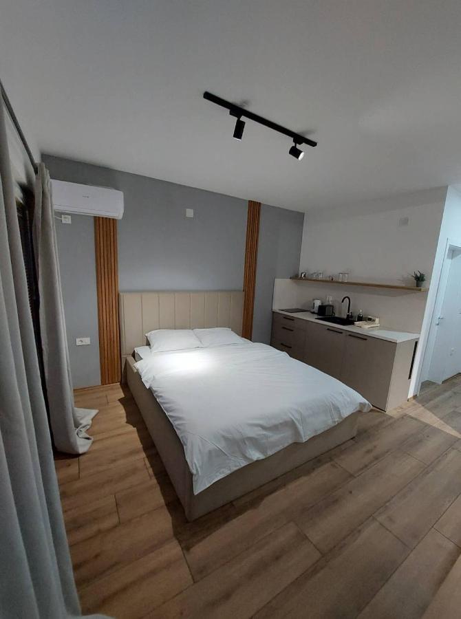Nautica Apartments&Studios เปสตานิ ภายนอก รูปภาพ