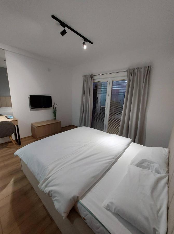 Nautica Apartments&Studios เปสตานิ ภายนอก รูปภาพ