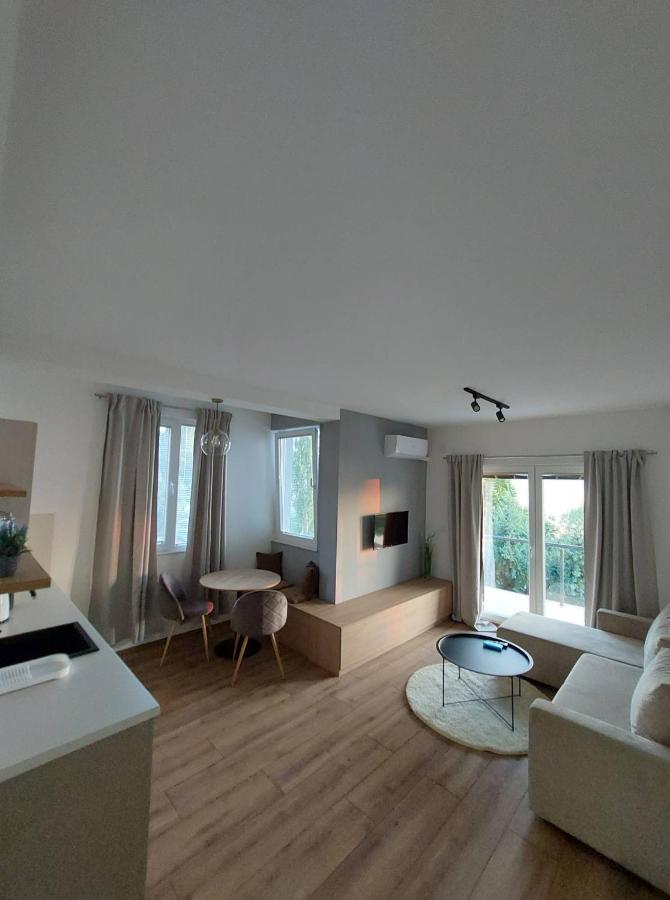 Nautica Apartments&Studios เปสตานิ ภายนอก รูปภาพ